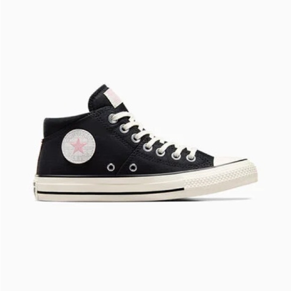 NWT Converse Chuck Taylor All Star Madison WOMEN'S MID SHOE